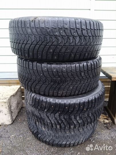 Michelin X-Ice North 3 215/55 R16