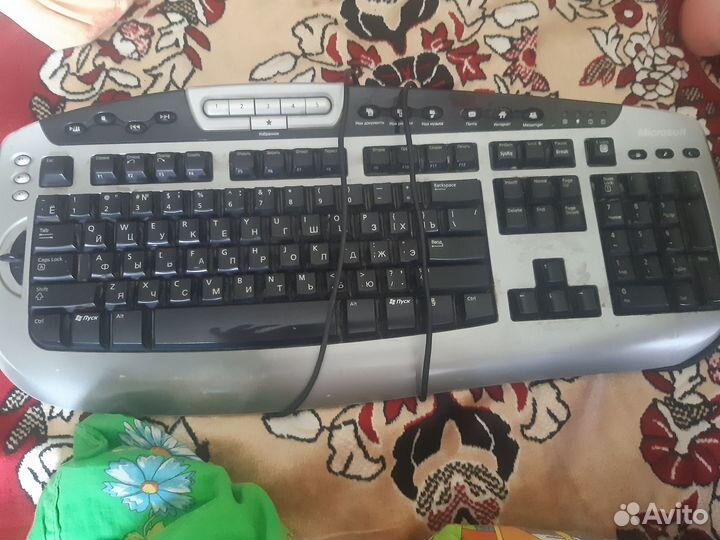 Продам клавиатуру в плохом состоянии