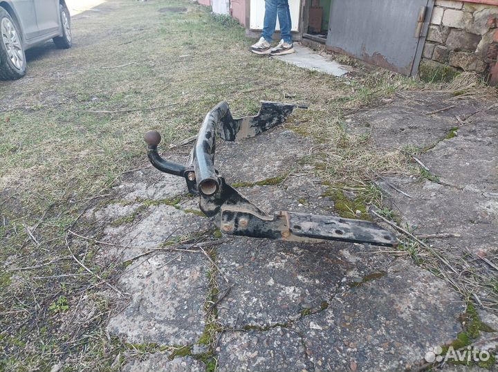 Фаркоп на Mitsubishi Outlander XL c 2008