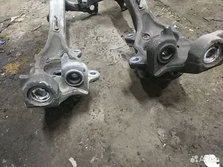 Кулак поворотный Ауди А8 д3