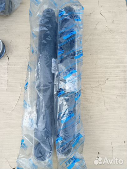 Амортизаторы задние mitsubishi montero sport 1