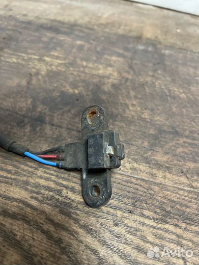 Датчик положения коленвала Mitsubishi Lancer седан