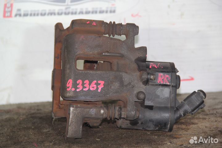 Суппорт зад лево c Audi A6 allroad quattro 4F5 AUK