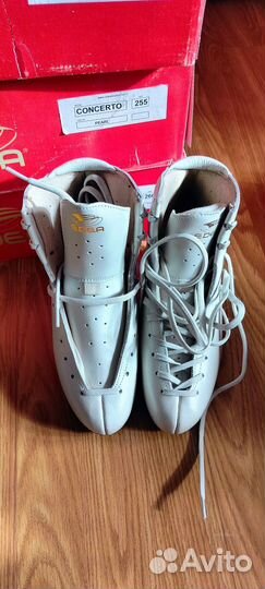 Новые фигурные ботинки edea concerto