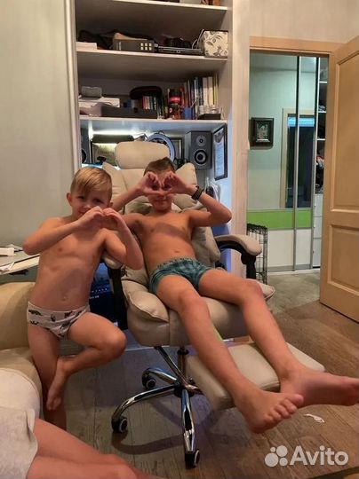 Компьютерное игровое кресло геймерское с массажем