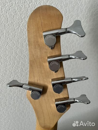 Бас гитара Carvin SB5000 bass