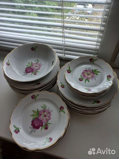 Новый столовый сервиз Дулево