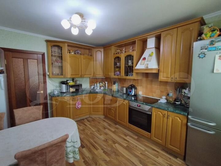 3-к. квартира, 96 м², 8/9 эт.