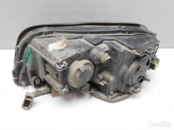 Фара правая Volvo XC90