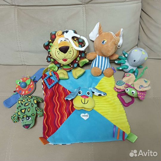 Развивающие игрушки для малышей пакетом