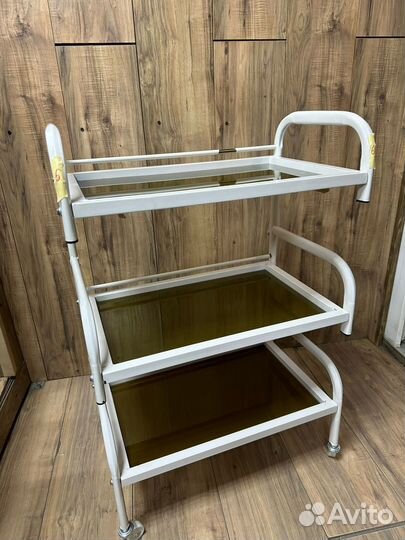 Этажерка мастера (стекляные полки)