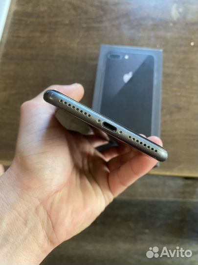 Телефон iPhone 8 plus