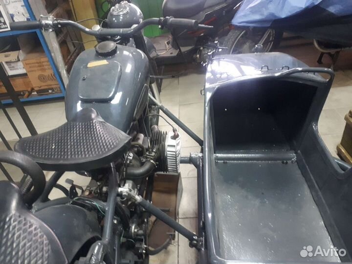 Мотоцикл мв750