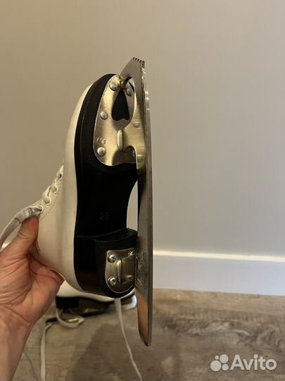 Коньки фигурные Graf Montana Gold размер 29