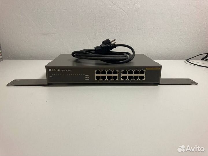 Коммутатор D-Link DES-1016D