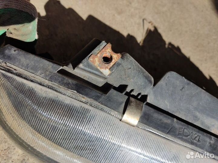 Фара правая Mitsubishi Galant седан 2.0I 1995