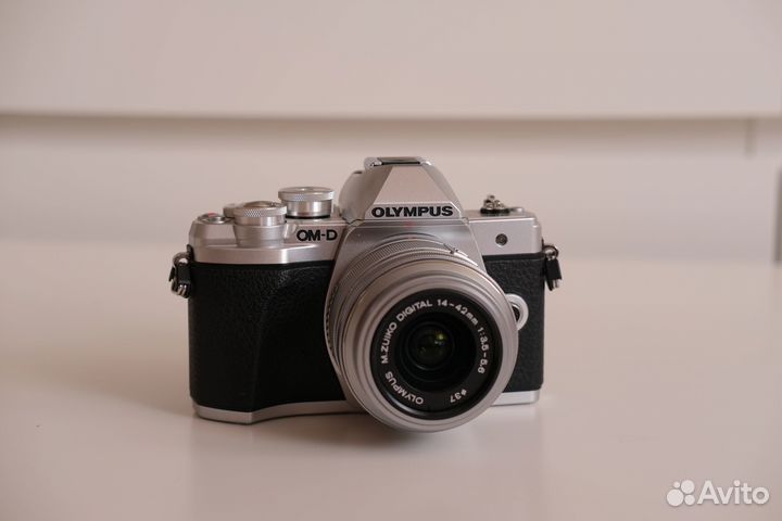 Olympus OM-D E-M10 Mark III