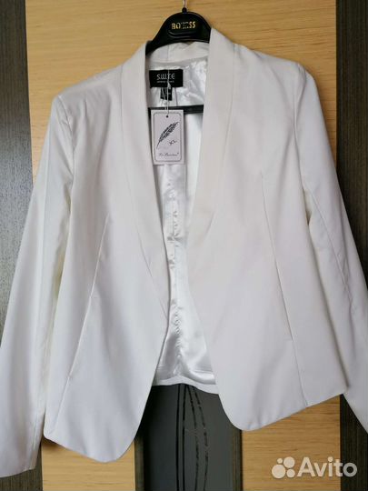 Женская одежда, брюки, пиджаки, платья, куртки