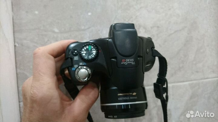 Фотоопарат Canon
