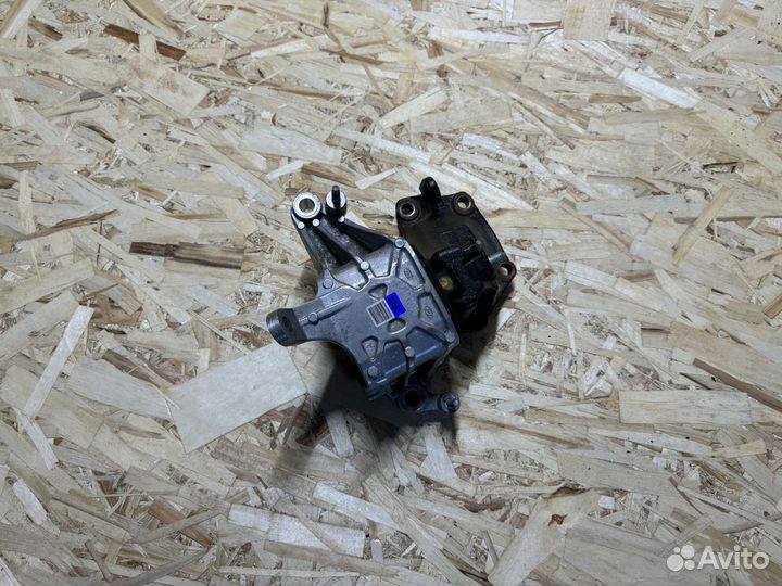 Опора двс левая Tucson NX4