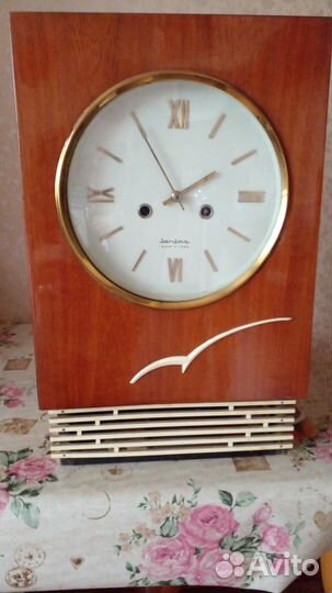 Старинные настенные часы