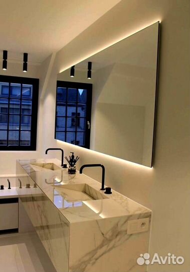 Прямоугольное «парящее» зеркало с LED подсветкой