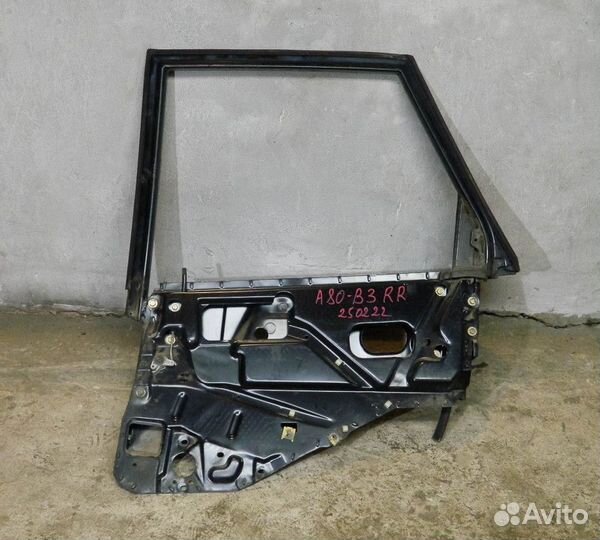 Рамка двери задней левой Audi 80 B3