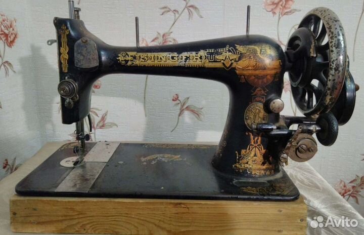 Швейная машина Singer