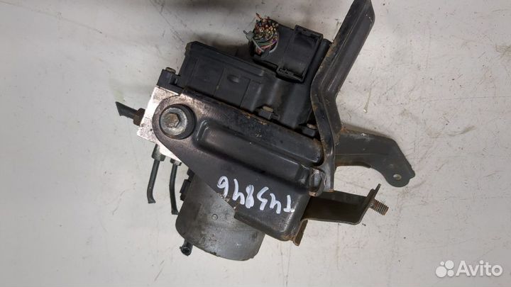 Блок абс, насос Toyota Avensis 2, 2008