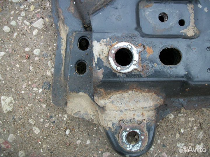 Подрамник Форд Фиеста 2001 2008