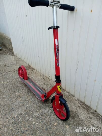 Самокат Ferrari