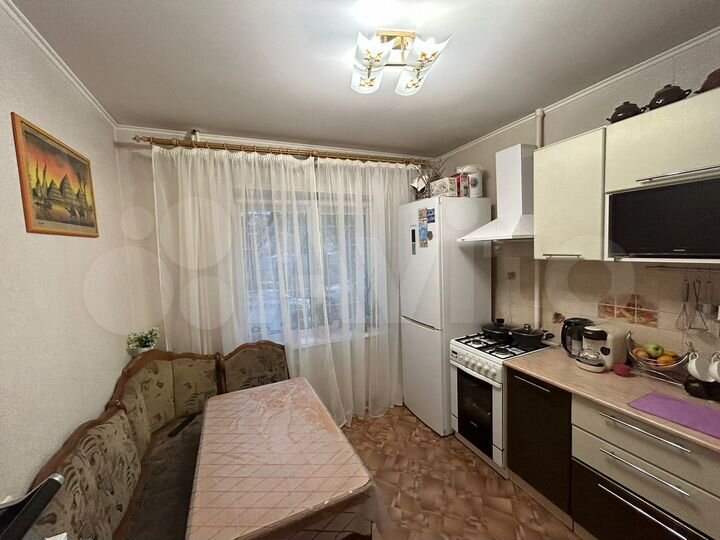 3-к. квартира, 63 м², 1/10 эт.