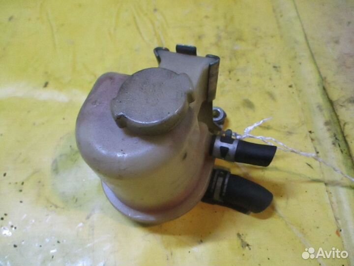 Бачок гидроусилителя на Toyota Town Ace S402M 3SZ