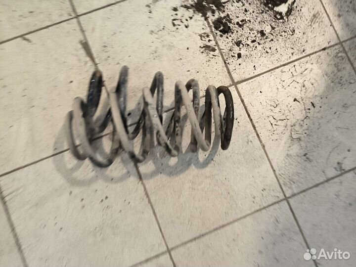 Пружина передней стойки Форд Куга 2