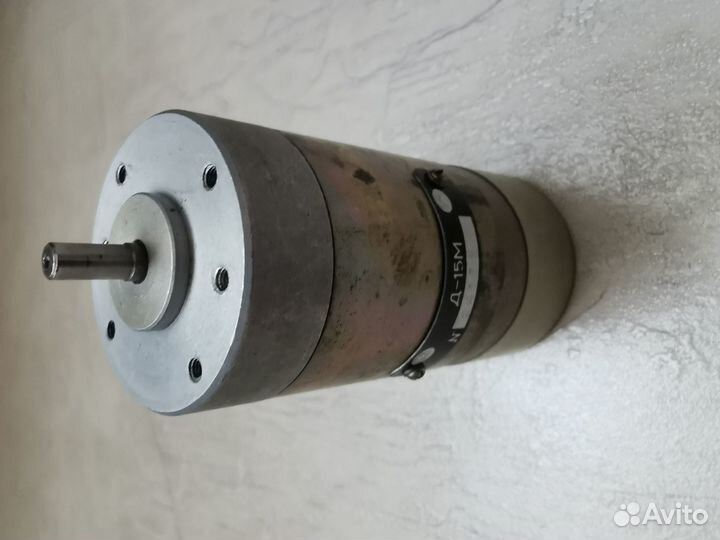 Коллекторный электродвигатель Д-15М