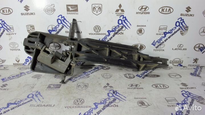 Кронштейн ручки задний правый Ford Fusion 2002-201