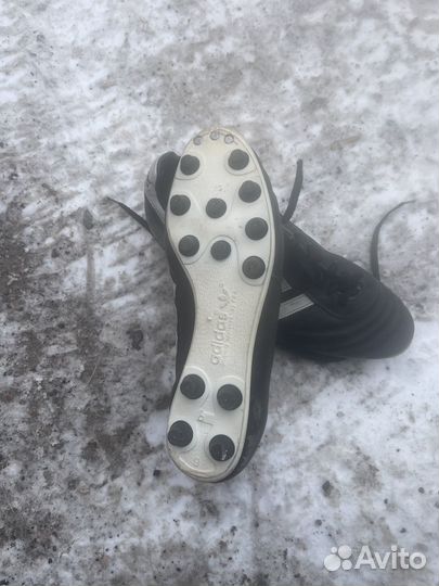 Футбольные бутсы adidas