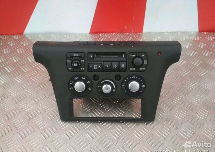 Климат рамка Митсубиси Аутлендер 1