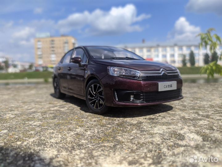 Citroen C4 1:18