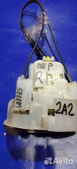 Замок двери передней правой Subaru Impreza (G12)