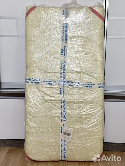 Детская кроватка с маятником и ящиком