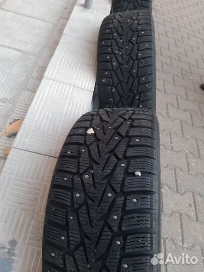 Nokian Tyres Hakkapeliitta 7 215/60 R16 99