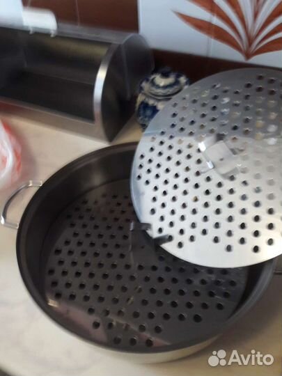 Нерж.посуда: дуршлаг, миски, терка, вафельн