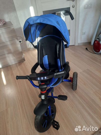 Детский велосипед с ручкой