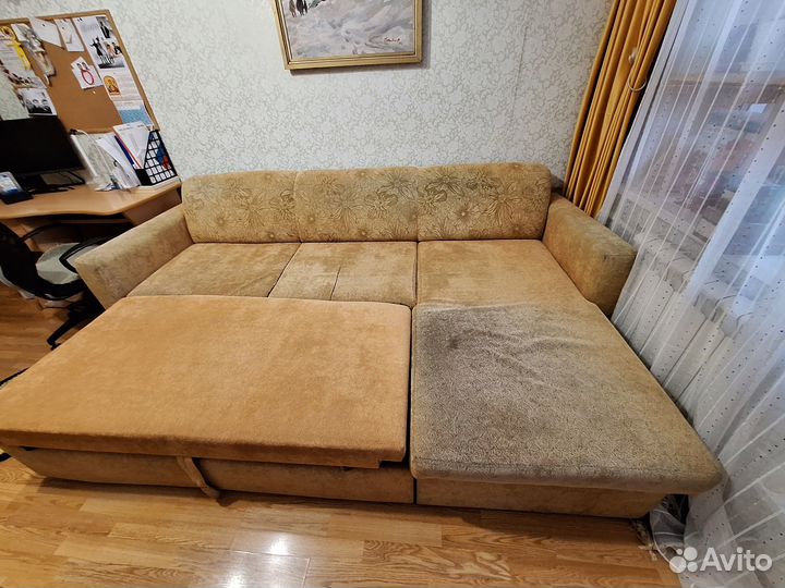 Большой угловой диван бу