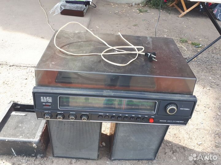 Радиола вега-323