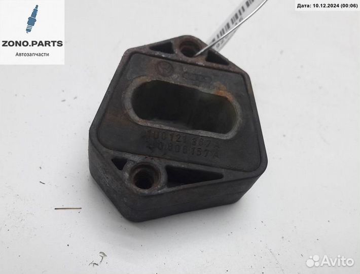 Кронштейн радиатора 1j0806157a на Skoda Octavia mk1 (A4)