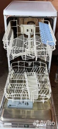 Посудомоечная машина Indesit IDL 40