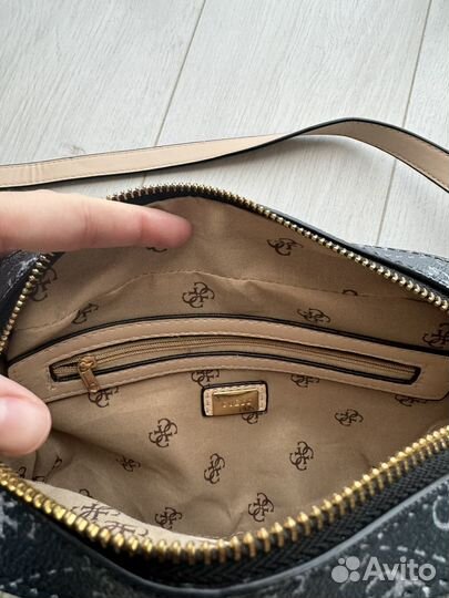 Сумка guess кроссбоди