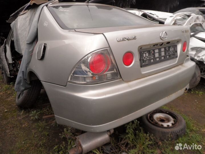 Запчасти на Lexus is 200